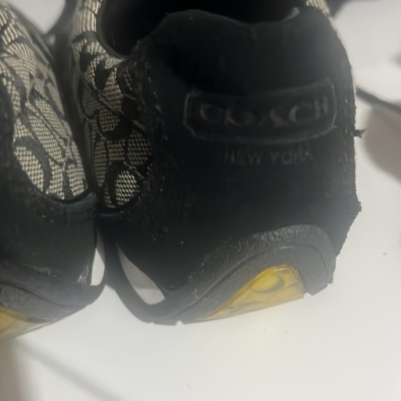 Authentic Coach shoes, size 6 women’s - Picture 5 of 5